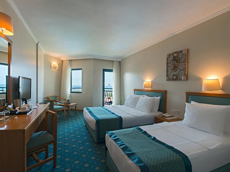 Miramare Queen Hotel  95228