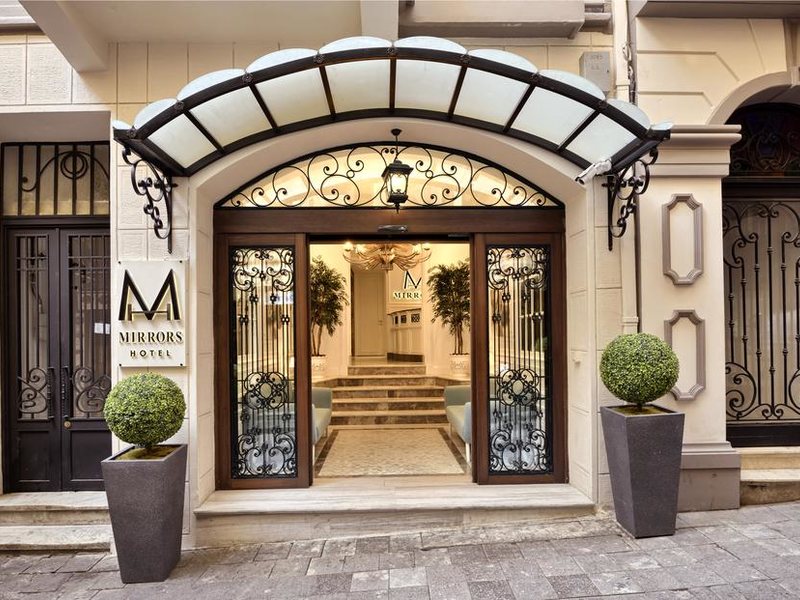 Mirrors Hotel 272397