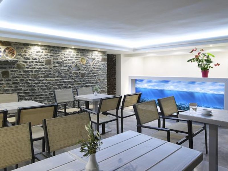 Mistral Bay Hotel 85953