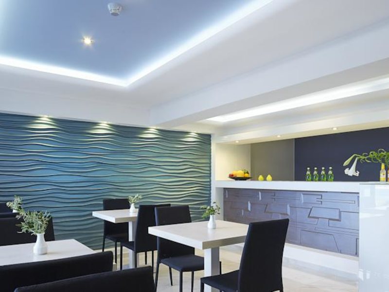 Mistral Bay Hotel 85958