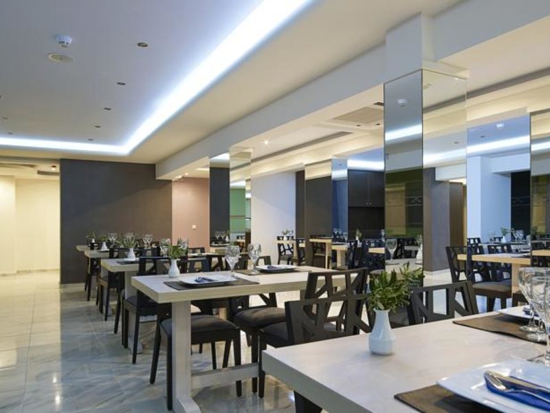 Mistral Bay Hotel 85972