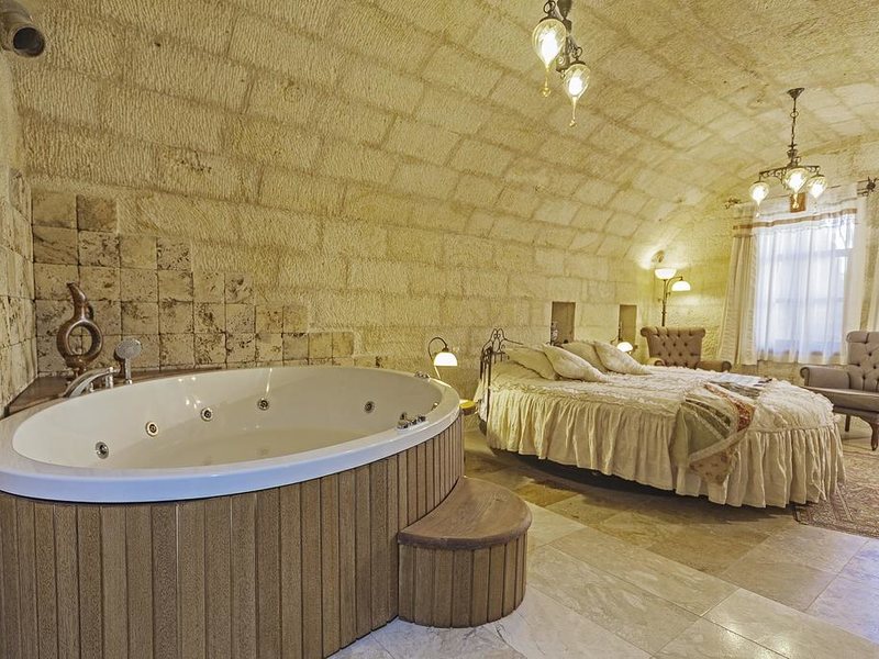 Mithra Cave Hote 304719