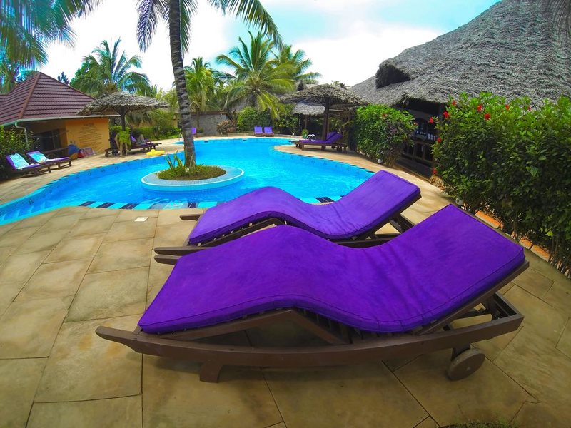 Mnarani Beach Cottages 200962