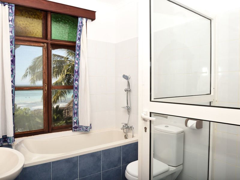 Mnarani Beach Cottages 200986