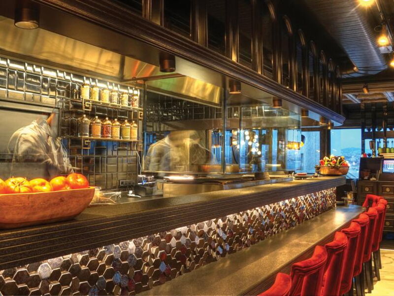 Momento Golden Horn Hotel 302001