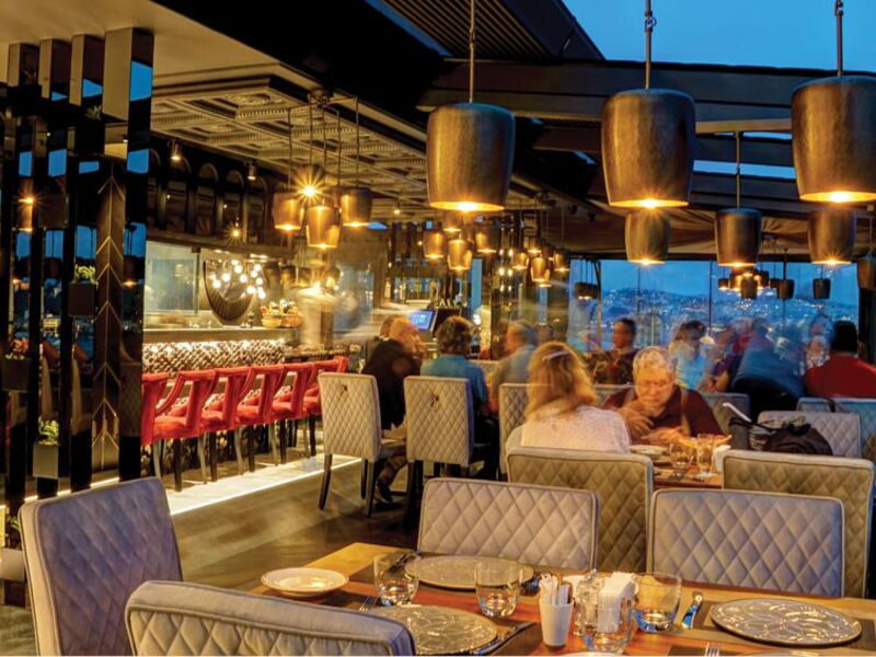 Momento Golden Horn Hotel 302002