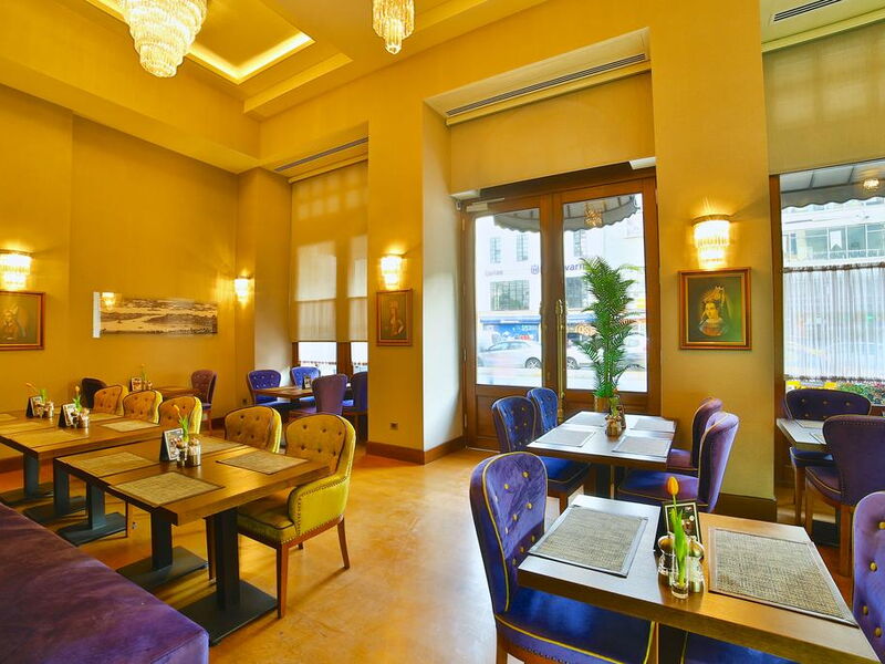 Momento Golden Horn Hotel 302005