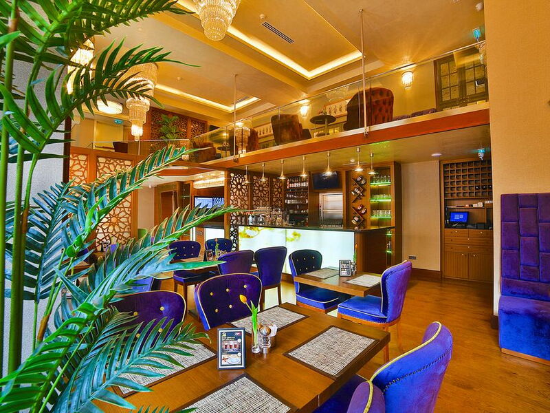 Momento Golden Horn Hotel 302012