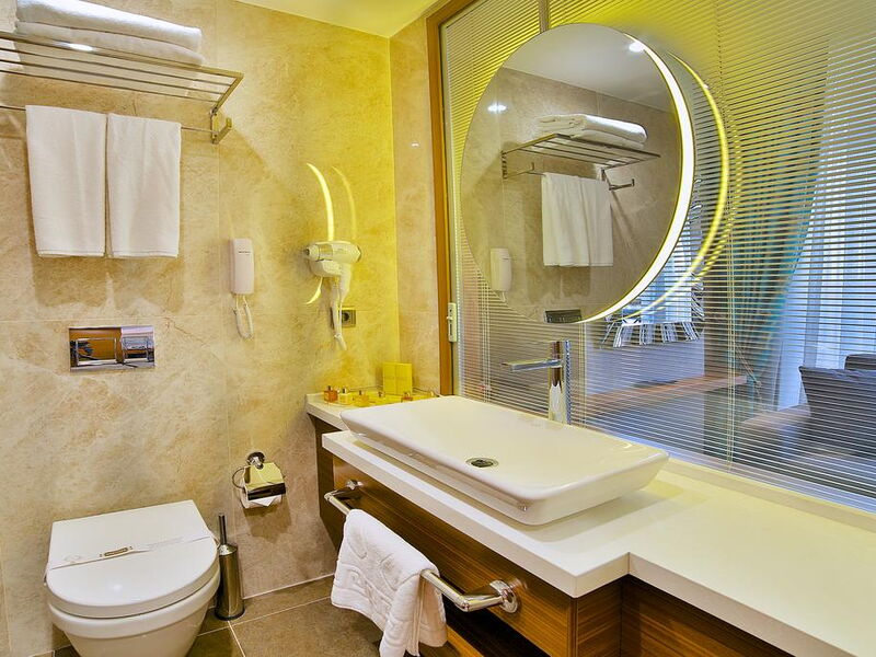 Momento Golden Horn Hotel 302031