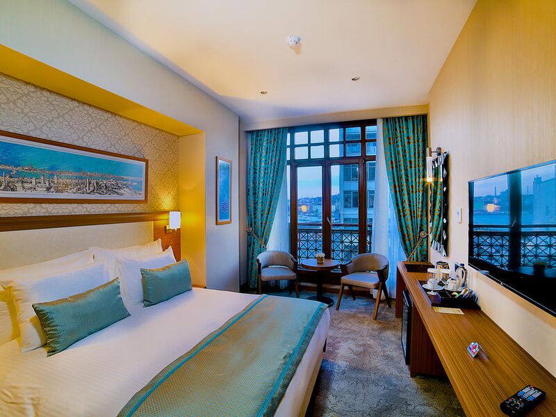 Momento Golden Horn Hotel 302032