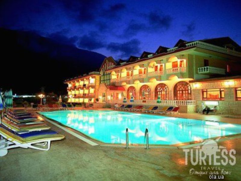 Montana Beach Hotel 19952