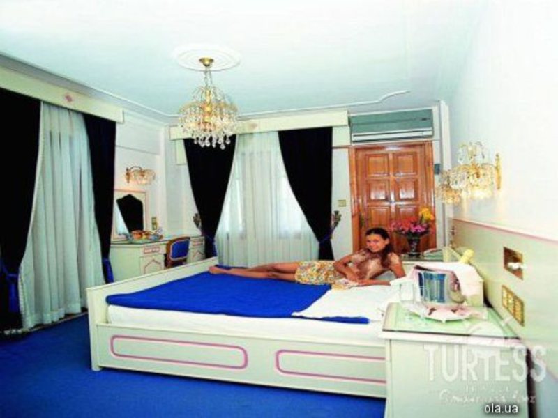 Montana Beach Hotel 19953