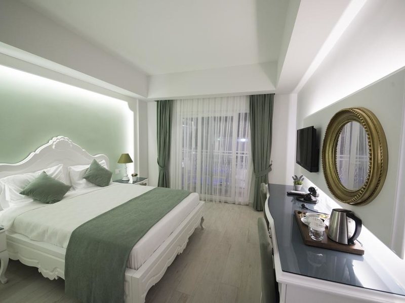 Montebello Deluxe 190516