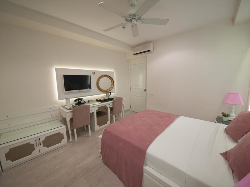 Montebello Deluxe 190518