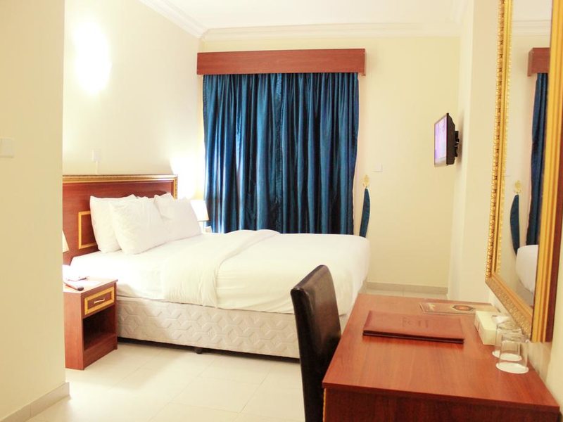 Montreal Naif Hotel 299963