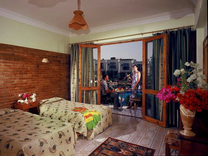 Moon Valley Hotel 35947