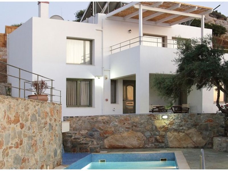 Mourtzanakis Residence by CHC 286866