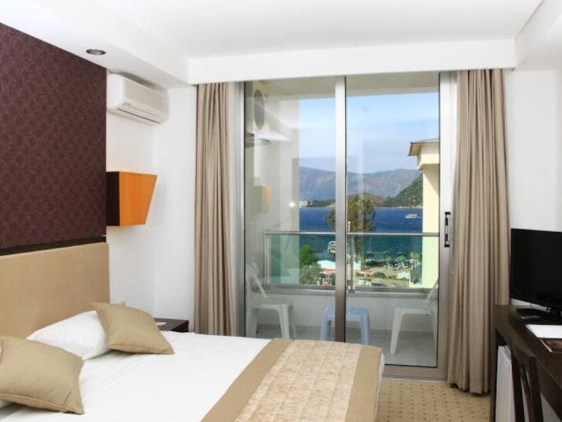 Munamar Beach  95303