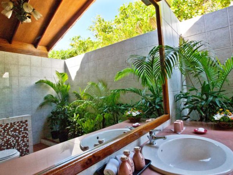 NH Collection Maldives Reethi Resort (ex 136376