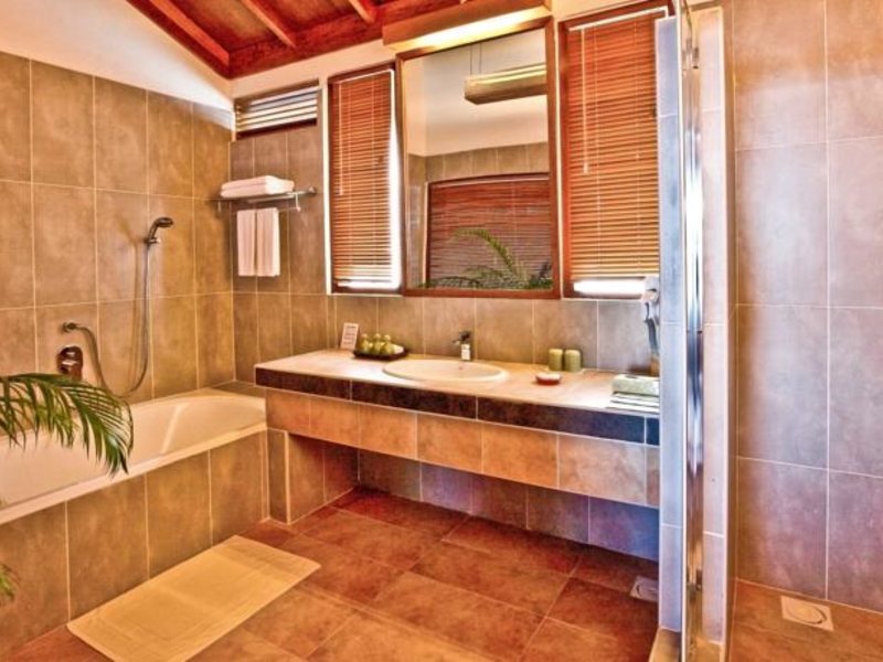 NH Collection Maldives Reethi Resort (ex 136386