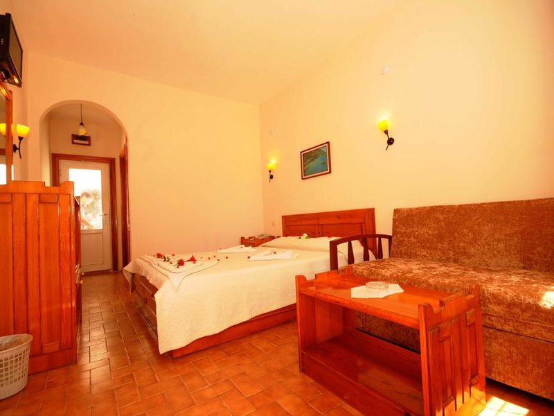 Nagi Beach Hotel 186659