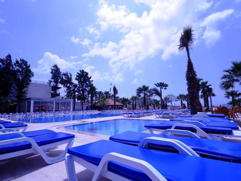 Nagi Beach Hotel 186668