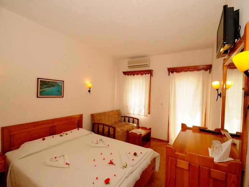 Nagi Beach Hotel 186676