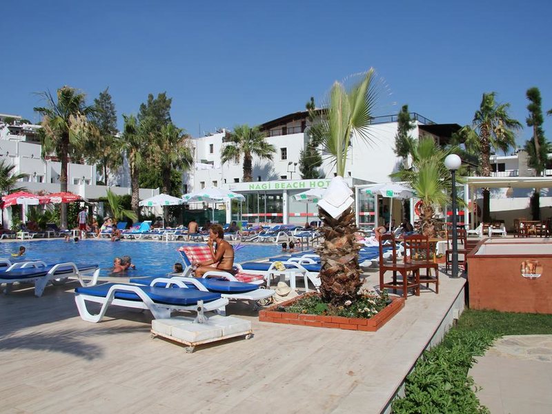 Nagi Beach Hotel 186678