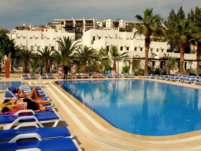 Nagi Beach Hotel 186681