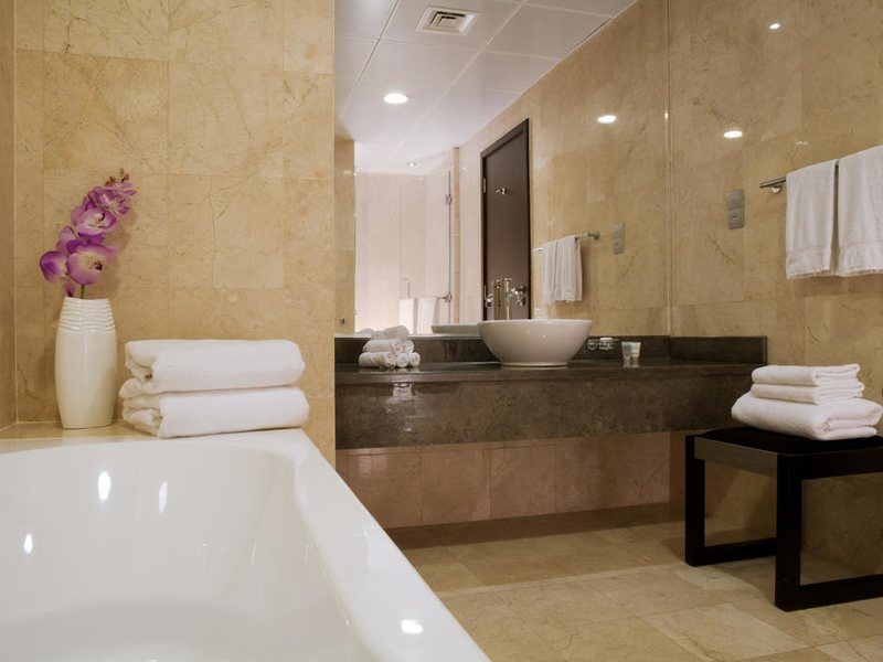 Nassima Tower Hotel Apartments 204075