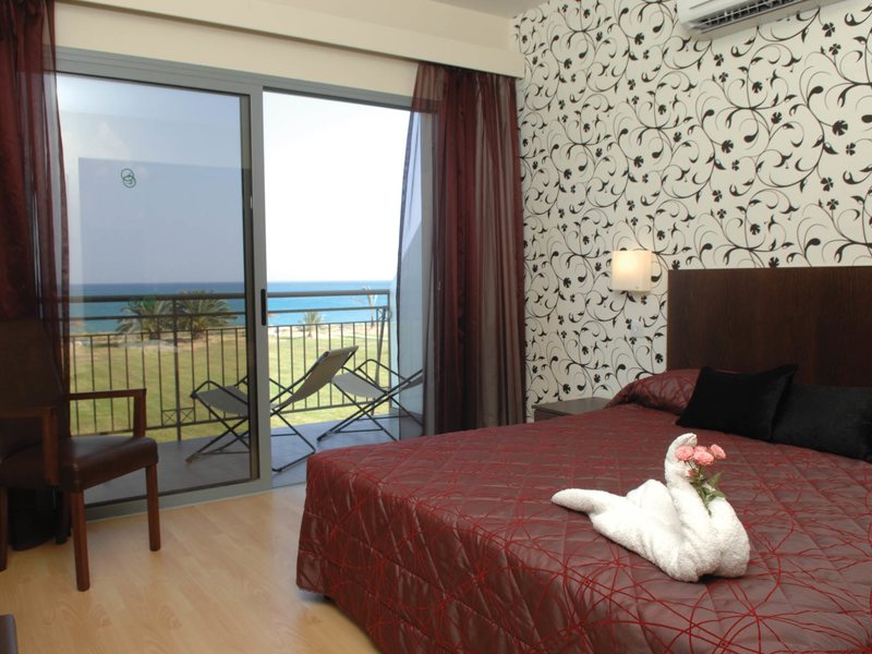 Natura Beach Hotel & Villas 103594