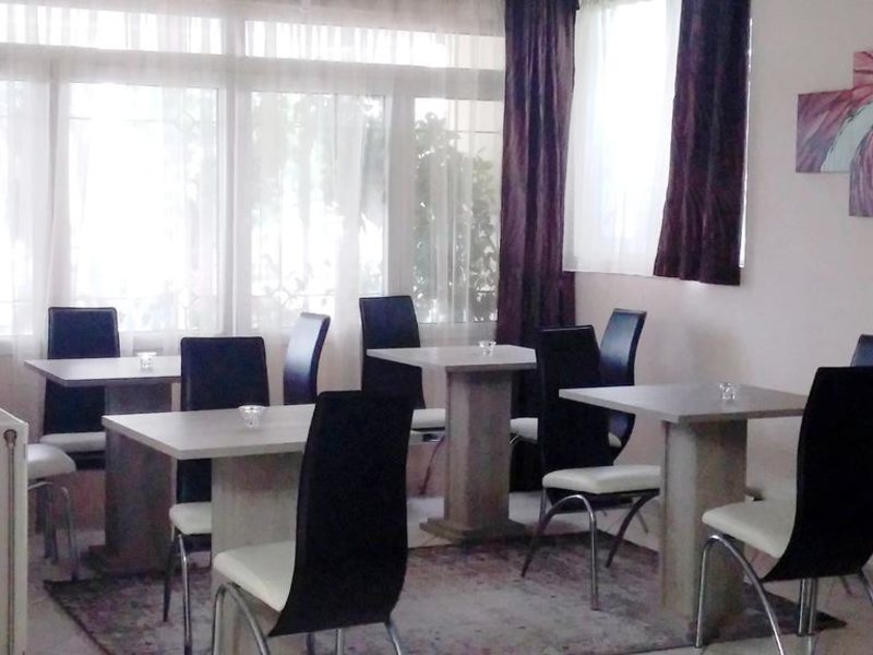 Nefeli Studios 260747