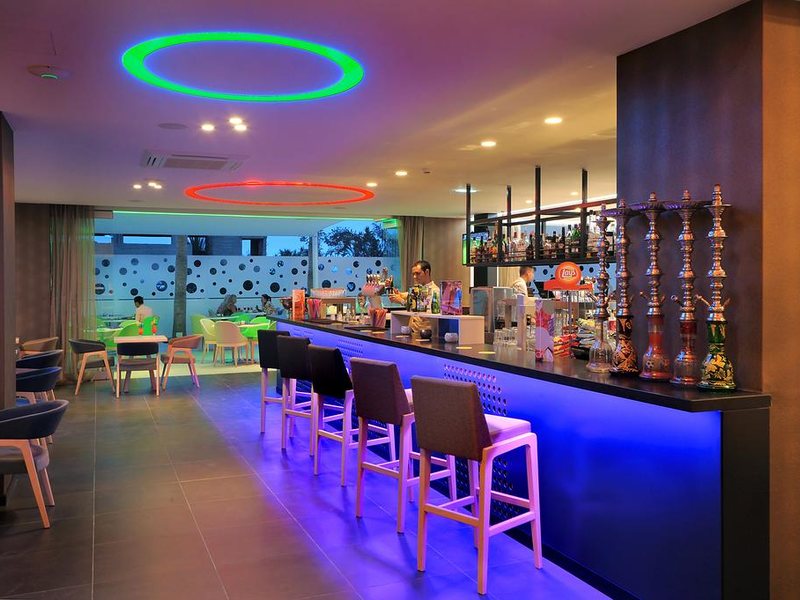 Nelia Beach Hotel 212898