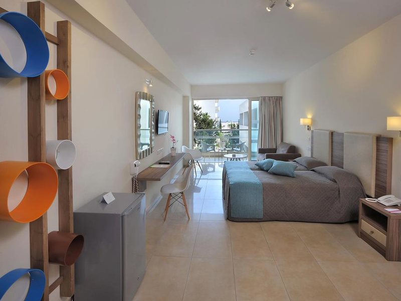 Nelia Beach Hotel 212913