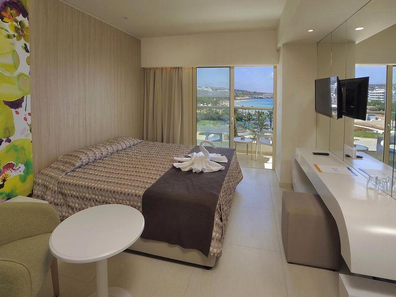 Nelia Beach Hotel 212914