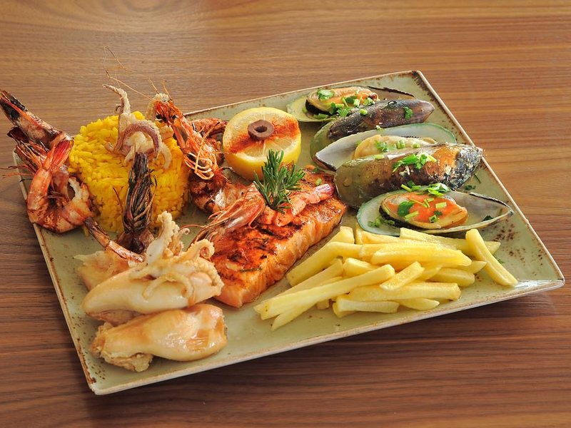 Nelia Gardens 206381