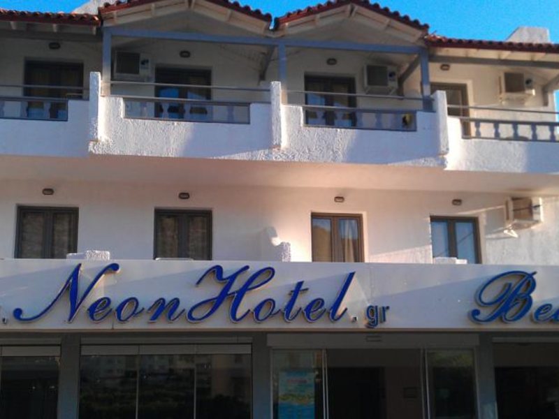 Neon Hotel 100559