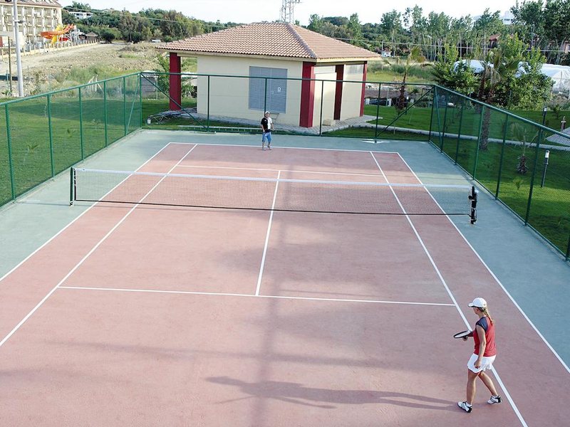 Nergos Garden Hotel 281982