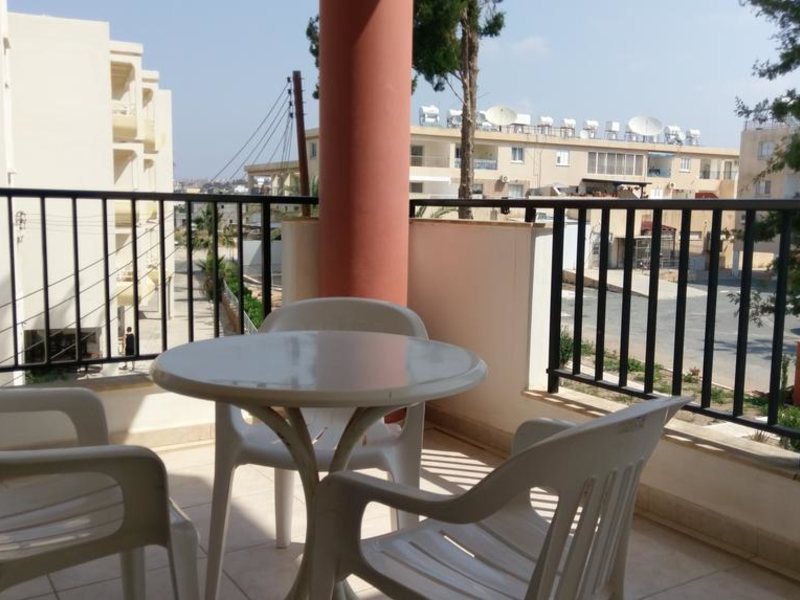 New York Plaza Hotel Apts 206455