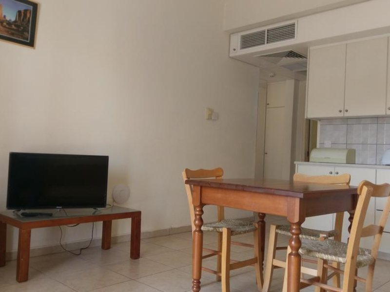 New York Plaza Hotel Apts 206459