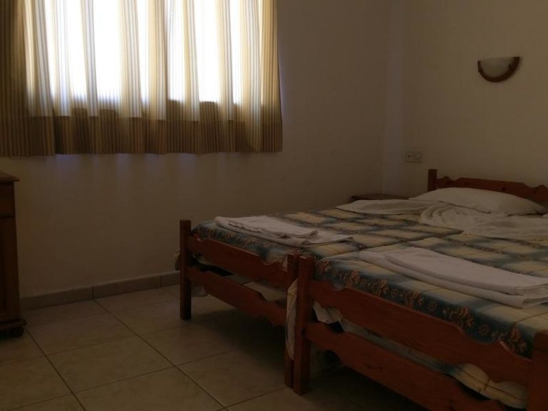 New York Plaza Hotel Apts 206463