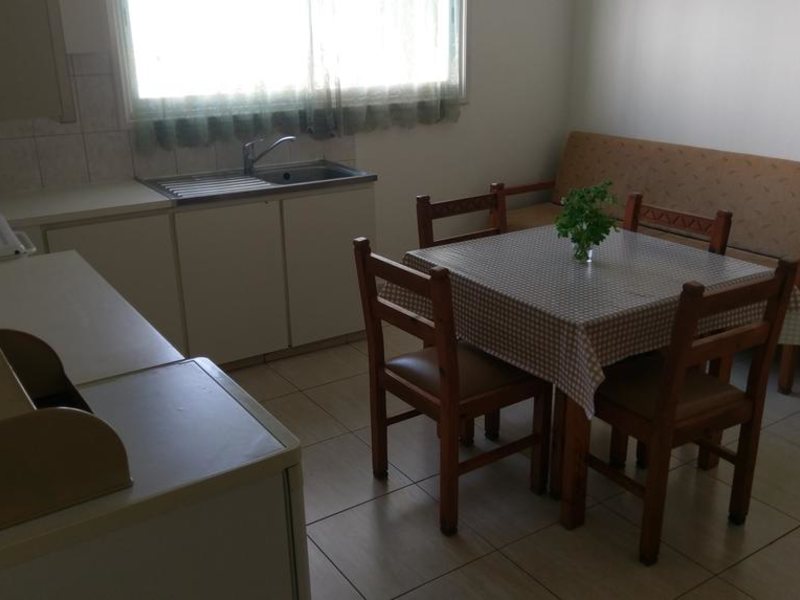 New York Plaza Hotel Apts 206464