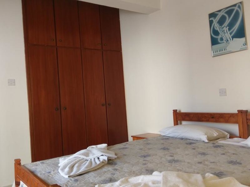 New York Plaza Hotel Apts 206468