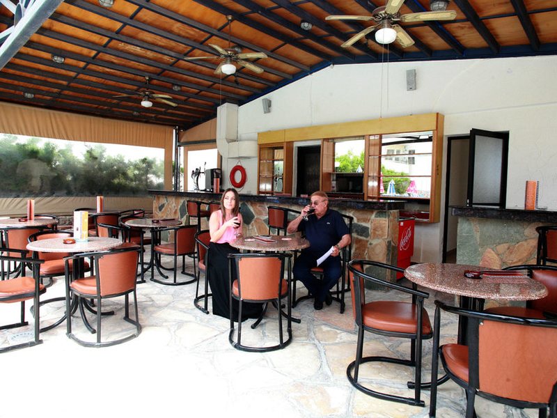 New York Plaza Hotel Apts 206472