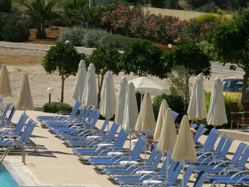 Nicolas Villas 76483