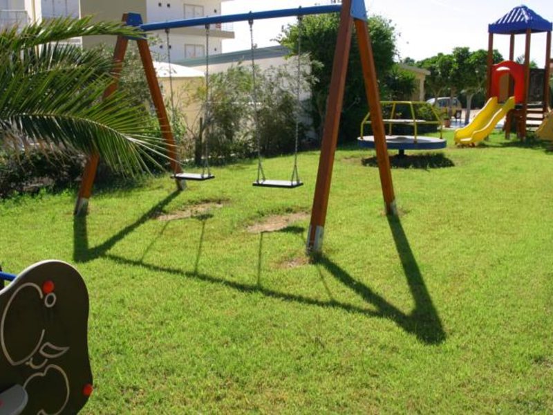 Nicolas Villas 76486