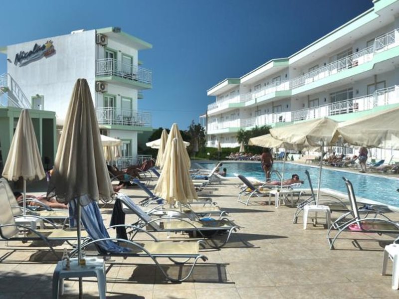 Nicolas Villas 76494