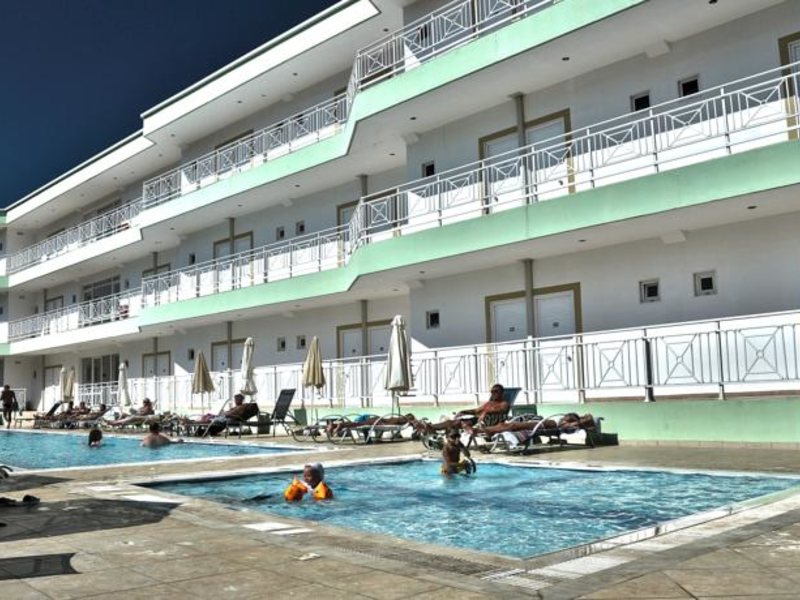 Nicolas Villas 76495