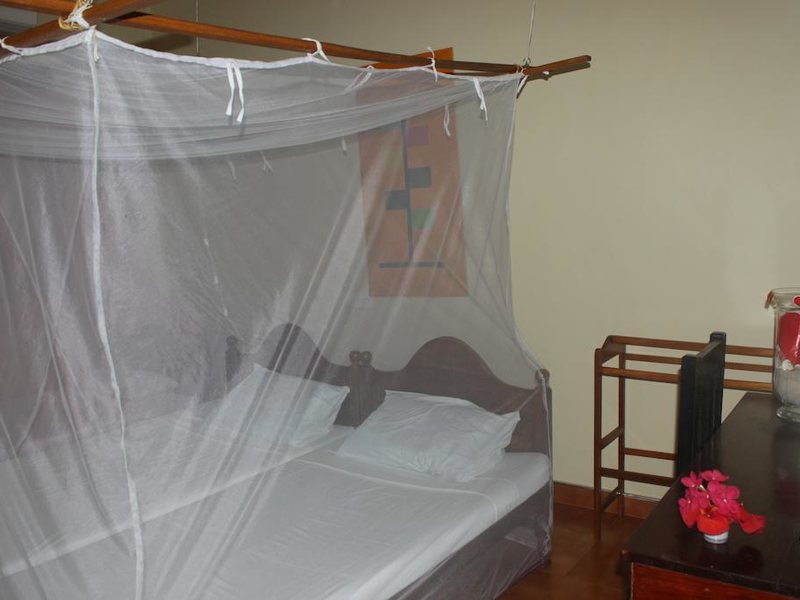 Nilaveli Crystal Blue Hotel 108124