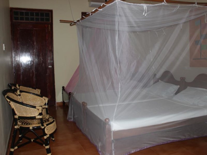 Nilaveli Crystal Blue Hotel 108125